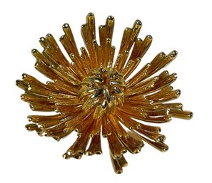 Vert Fine Gold Tone Flower Brooch Signed Giovanni