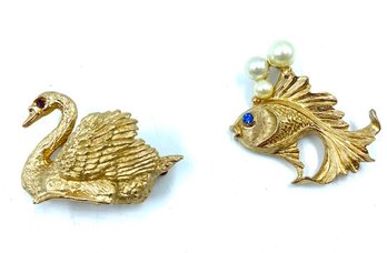 Pair Of Signed Napier Goldtone Brooches W/ Rhinestone Eye