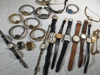 Group Lot Of 20 Watches - Some Need Some Kind Of Work - Some Just Need Batteries - Nice Big Lot Of Watches !