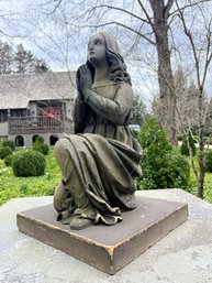 In Prayer / Beautiful Kneeling Outdoor Garden Statue