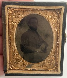 Rare Original Tin Type Of A CIVIL WAR UNION ARMY SERGEANT IN UNIFORM