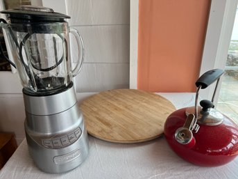 Group Of Kitchen Items Including A Lazy Susan & Juicer
