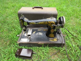 Antique Singer Sewing Machine And Case