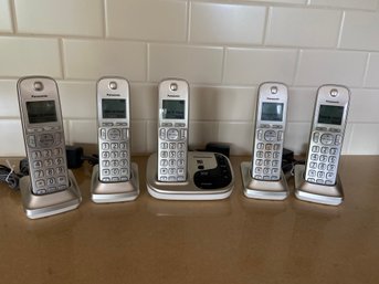 5 Panasonic Cordless Phones KX-TGD220