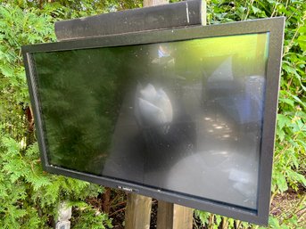 SunBrite Outdoor 42' Television With Remote And Soundbar