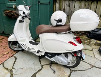 2020 Vespa Primavera/Sprint 150 - Only 300 Miles!