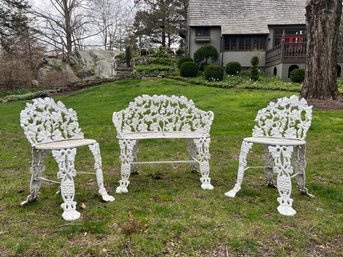 White Iron Floret Outdoor Garden Sette With Pair Of Chairs