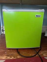 RCA Mini-refrigerator