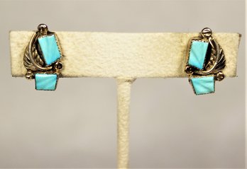 Sterling Silver Small Sized Clip Earrings Having Turquoise Stones