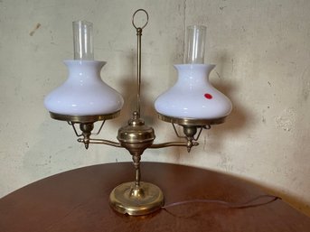 AN OTT LITE ADJUSTABLE TABLE LAMP