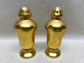 Antique Gold Pickard China Daisy And Rose Salt And Pepper Shakers.