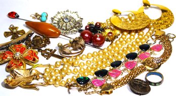 Misc. Lot Costume Jewelry Bracelets, Brooches Rings, Etc.