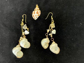 Gold Dipped Shell Pierced Earrings And Pendant