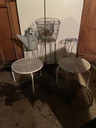 METAL GARDEN STANDS AND WATERING CANS