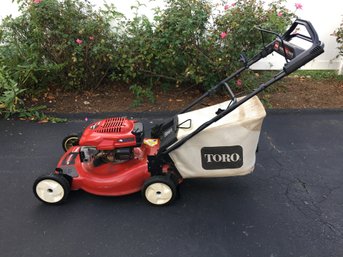 Fantastic TORO Recycler 22' Self Propelled Lawnmower With Bag - Started 2nd Pull After 2 Years - NICE MOWER !