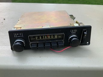 Original Datsun 240Z Radio