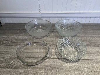 3 Glass Bowls And Pie Plate