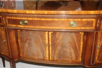 Hickory Furniture Dining Sideboard With 2 Side Drawers