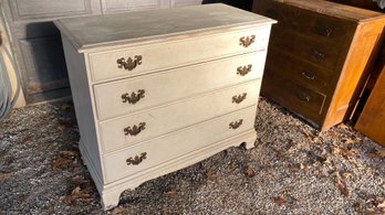 Solid Very Heavy Dresser Painted White 42x19x35 Brass Drawer Pulls Appears To Be Solid Maple Wood Furniture