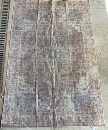 Distressed Look Contemporary Rug