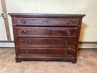 VICTORIAN WALNUT CHEST