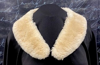 Faux Fur Off-white Fur Collar