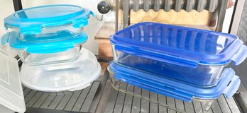 Glass Pyrex With Lids