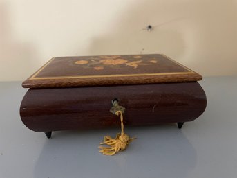 Vintage Floral Musical Windup Wooden Jewelry Box