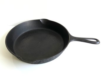 Old Griswold No. 8 Cast Iron Skillet