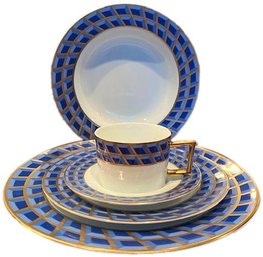 Angela Cummings Arita Japan Porcelain Blue Fine China Dinnerware #91004 - Service For 12