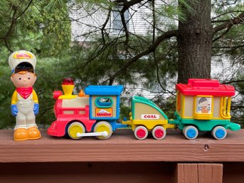 1997 Little Choo Choo Charlie Train W/engineer- Works!! Shoot The Moon Products