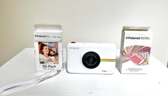 Polaroid Snap Touch Camera With Accessories