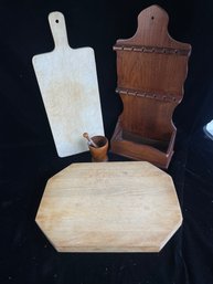 Cutting Boards And Flatware Display Shelf