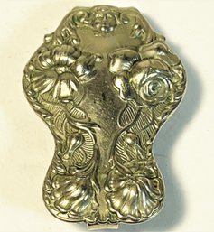 Art Nouveau Victorian Chatelaine Clip Having Flowers