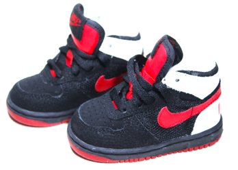 Pair Nike Black/white/red Infant Toddler High Top Sneakers Size 4C