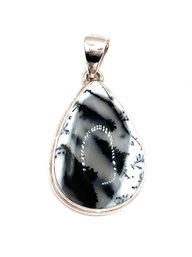 Sterling Silver Black And White Agate Stone Tear Drop Pendant