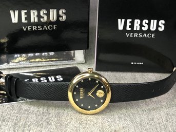 Stunning Ladies $385 VERSACE / Versus Watch - Goldtone / Leather Strap - Very Pretty With Box  Cards !