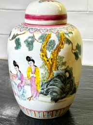 Chinese Antique Ginger Jar Vase, Rose Famile,