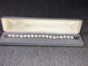 Very Pretty Natural Genuine Cultured Baroque Pearl Bracelet - Measures 8' Long - Very Pretty Piece - WOW !