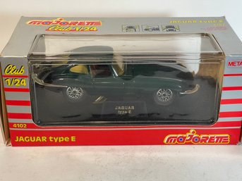MAJORETTE CLUB 1/24 Headlight Popped Off - NRFB Jaguar Diecast Car In Original Box