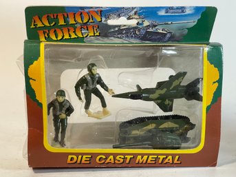 ACTION FORCE DIeCAST METAL Airplane Tank And Soldiers