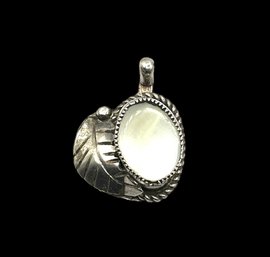 Beautiful Native American Sterling Silver Mother Of Pearl Color Pendant