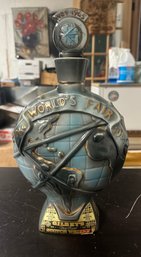 World's Fair 1964 - 1965 Gilbey's Royal Blended Scotch Whisky 100 Months Old 4/5 Quart Decanter   KSS/A4