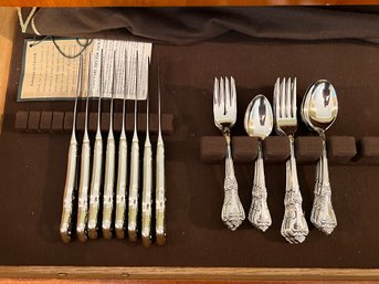 40 Piece Rogers Stainless Flatware Set, Service For 8