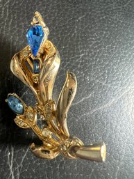 Lovely Vintage Brooch Pin With Blue Topaz And Crystal Adornments