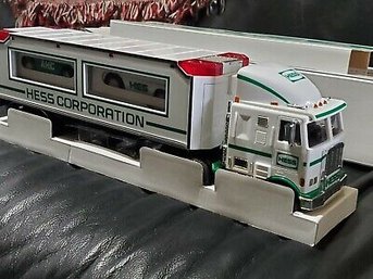 A Collectible 2006 Hess Corporation NYSE Truck - NEVER OUT OF BOX