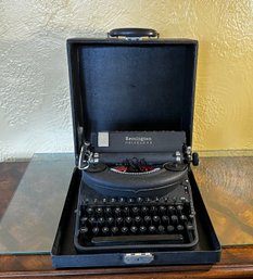 Vintage Remington Noiseless Typewriter With Case