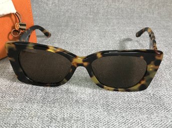 Incredible Brand New $385 TORY BURCH Brown Tortoise Womans Sunglasses With Orange Case & Polishing Cloth