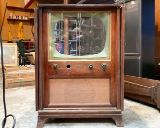 A Vintage RCA Victor TV Cabinet - Wonderful Repurposed As A Bar!