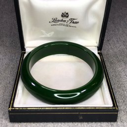 Stunning Deep Green Jade Bangle Bracelet - New ? Vintage ? Antique ? - Very Good Condition - Nice Piece !